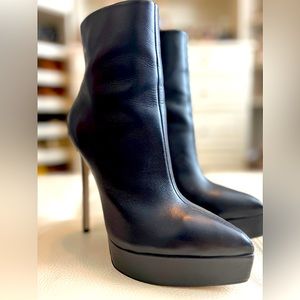 *NEW* 7.5 Sexy Pointed Toe Platform Booties by Steve Madden